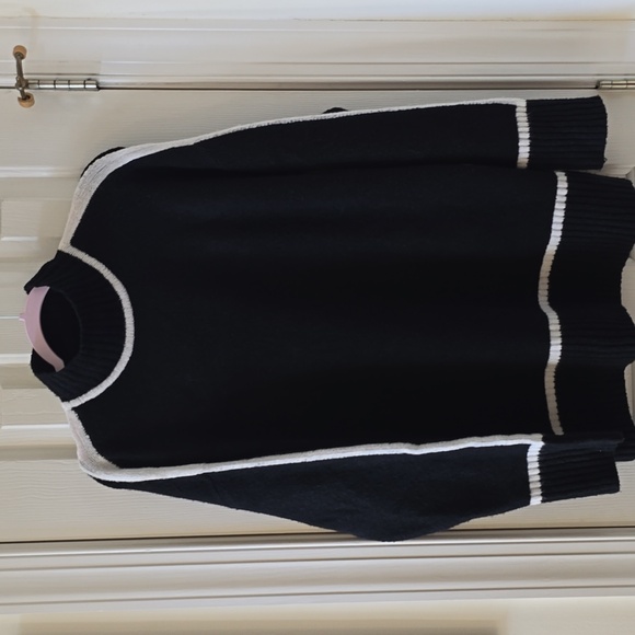 LIZ CLAIBORNE BRAND WOMEN'S BLACK AND WHITE PULLOVER SWEATER SIZE SMALL - Picture 1 of 14